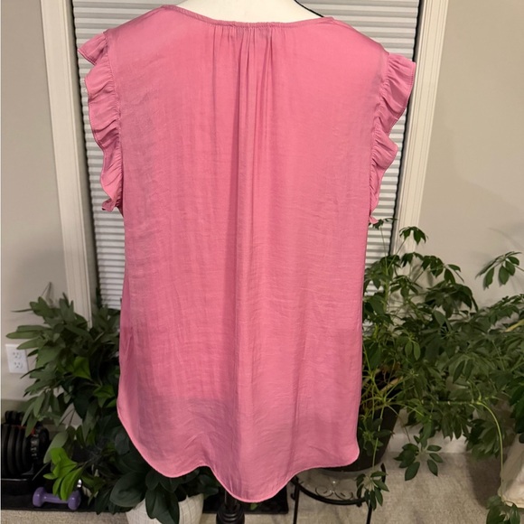 Chic Pink Ruffle Sleeve Blouse - Picture 2 of 4